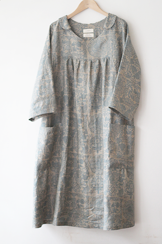 LINNETリネンプリント ルーマニアのテーブル セージ