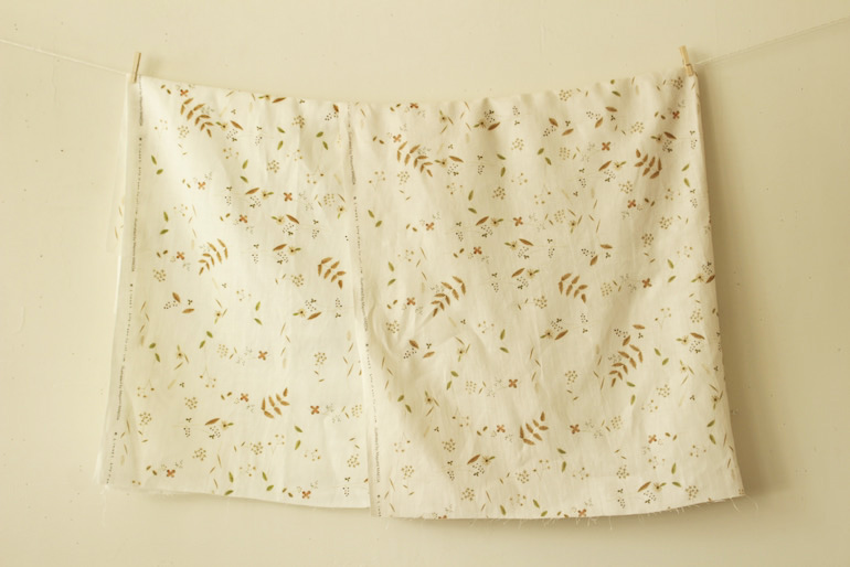 LINNET リネンプリント ハーベスト<br />アンティークベージュ