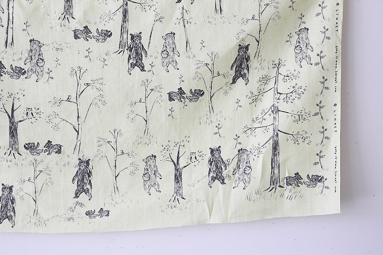 LINNET リネンプリント カムチャツカの森2<br />グリーン