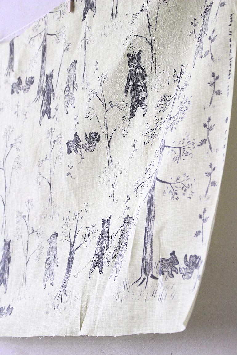 LINNET リネンプリント カムチャツカの森2<br />グリーン