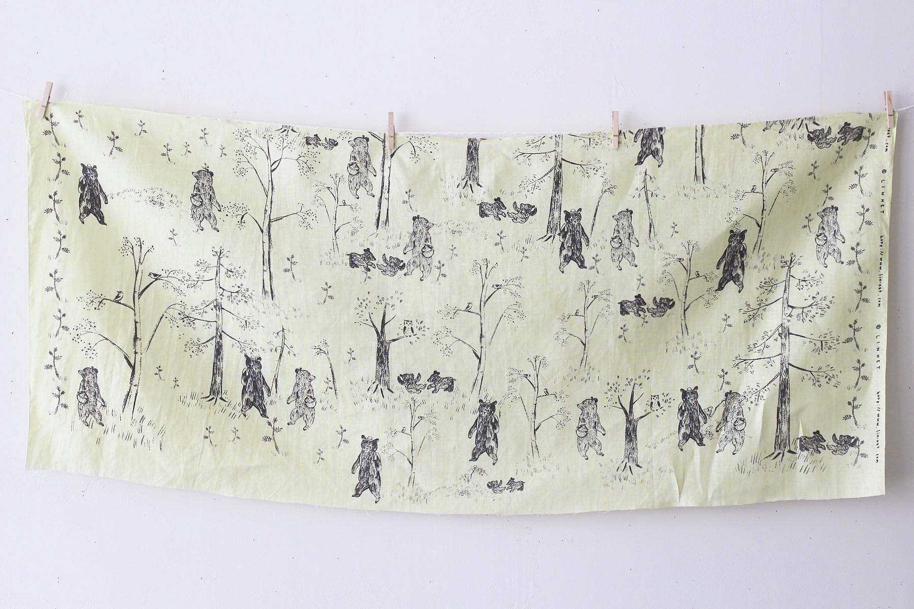 LINNET リネンプリント カムチャツカの森2<br />グリーン