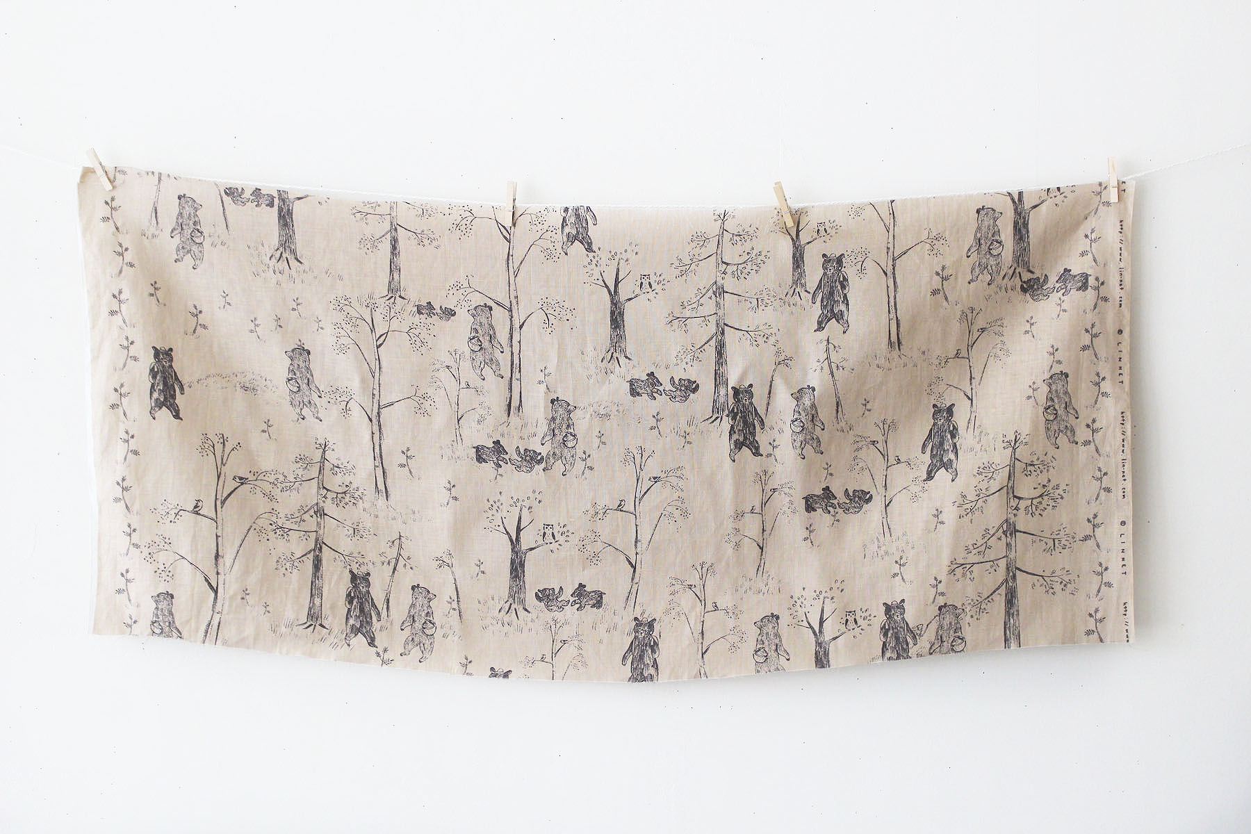 LINNET リネンプリント カムチャツカの森2<br />ベージュ