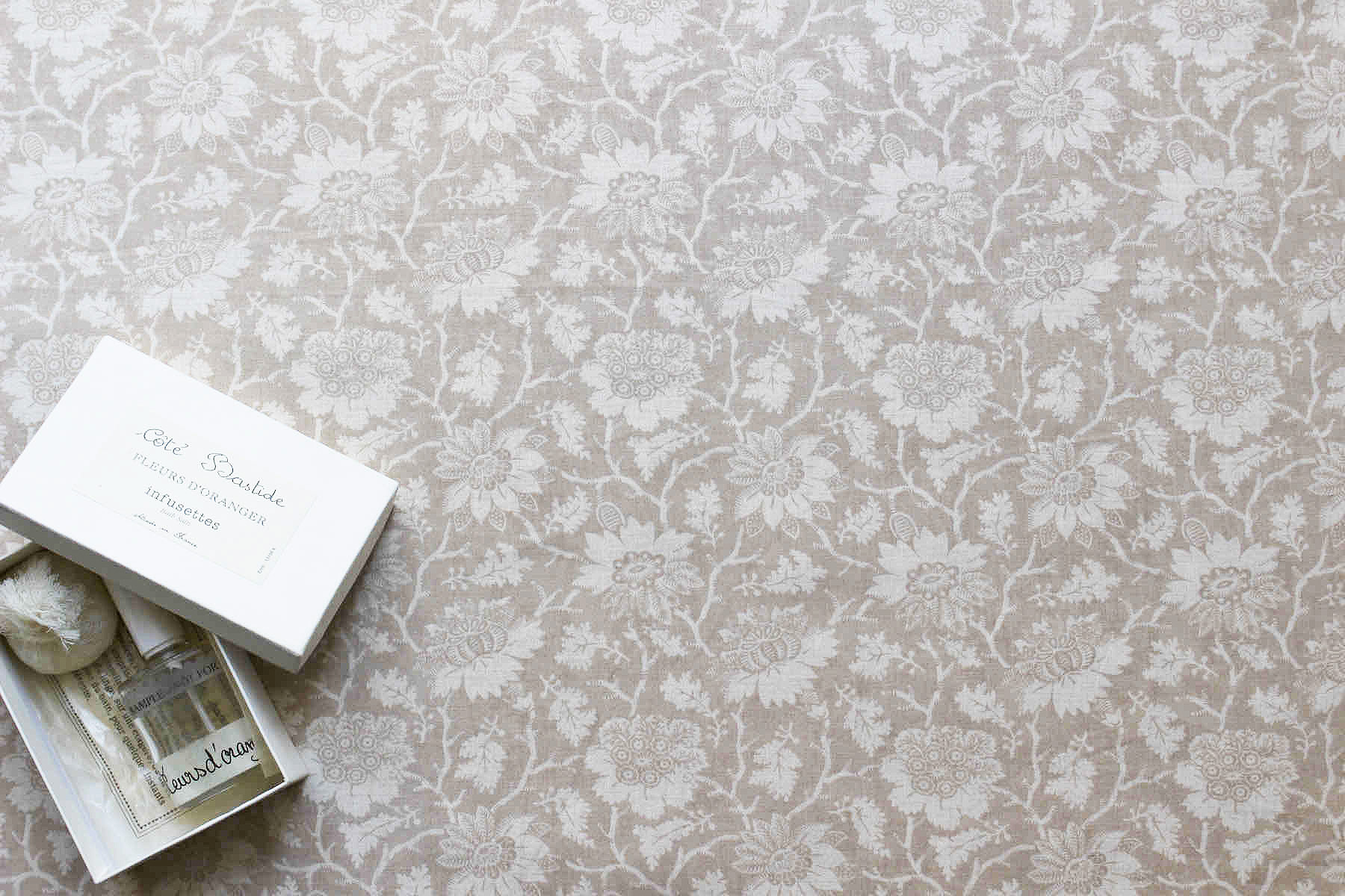 Jpi La Vie Boheme カルメン<br />オイスタ-