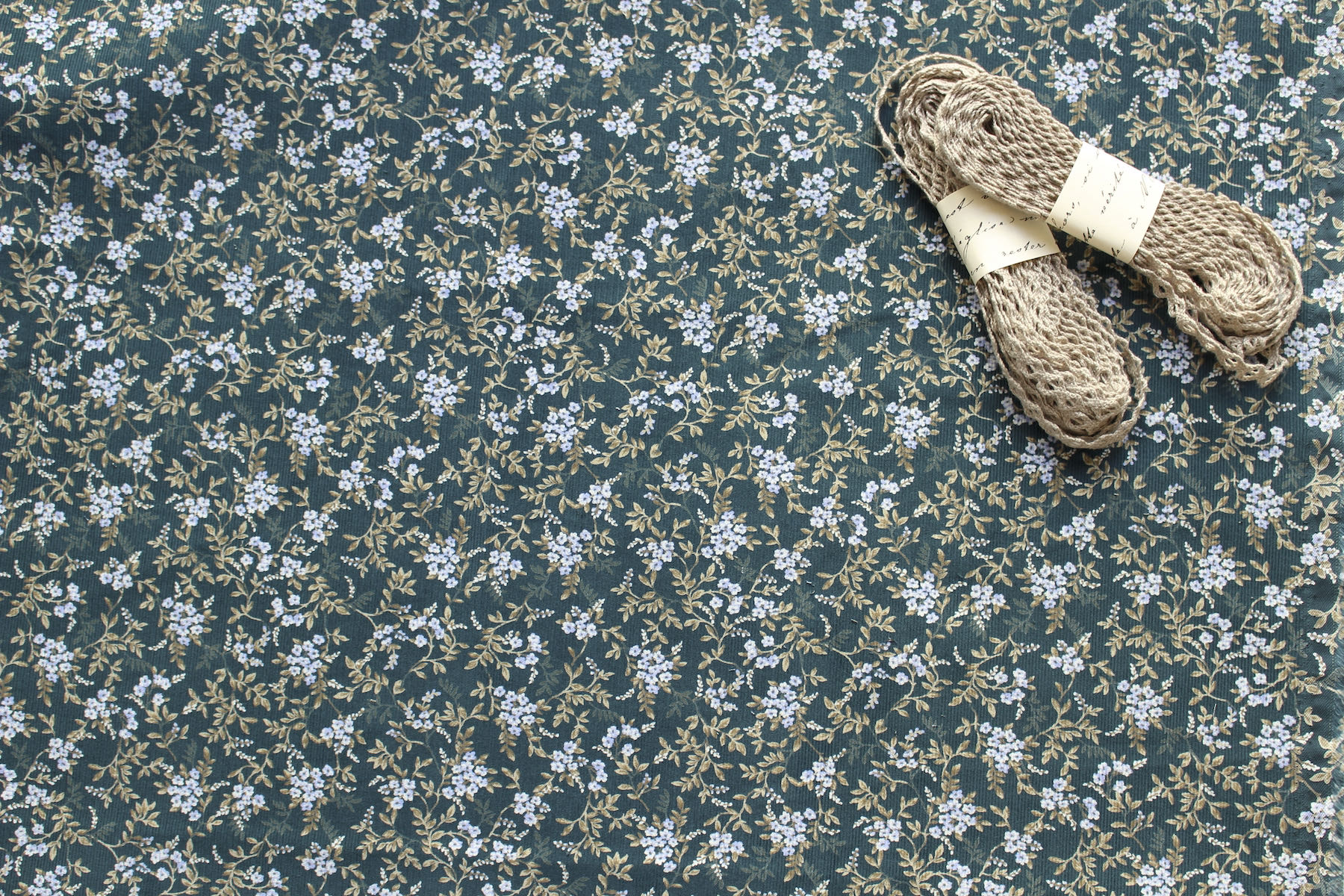 JP小さな花コール天<br />グリ-ン