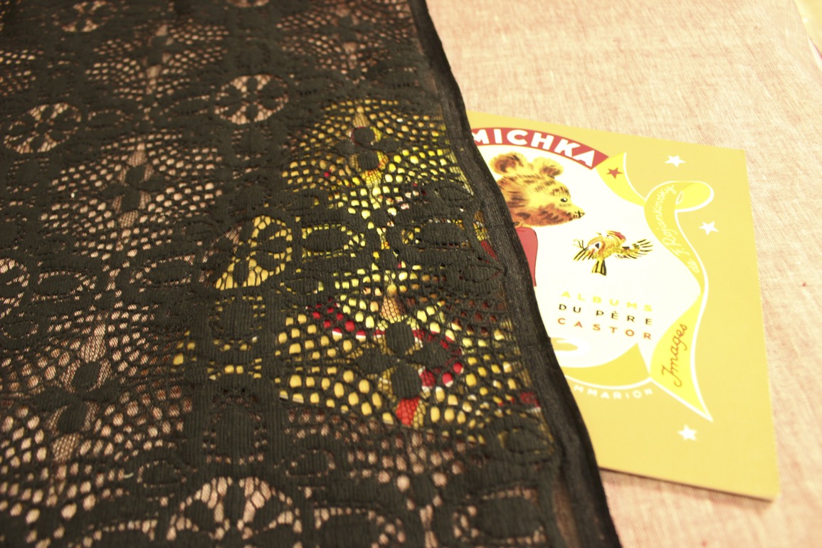 Jc綿混フラワーレース<br />ブラック