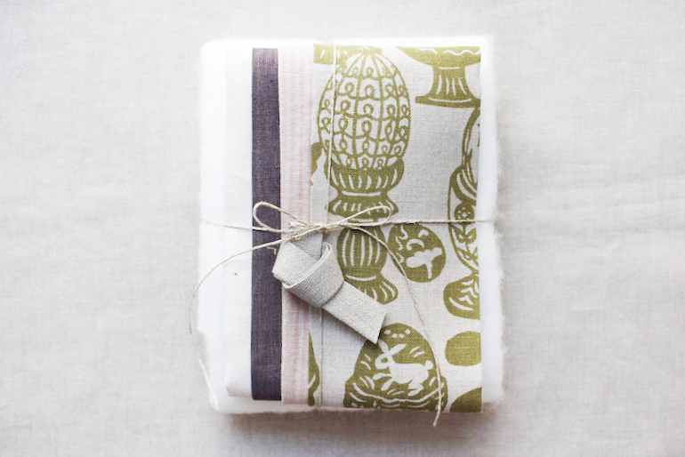 リネン鍋掴みセット　22 エッグスタンド　金緑石<br />02-A