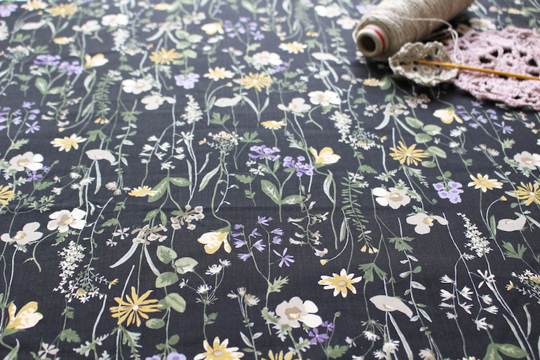 Jpコットン綾織フラワー<br />ブラック