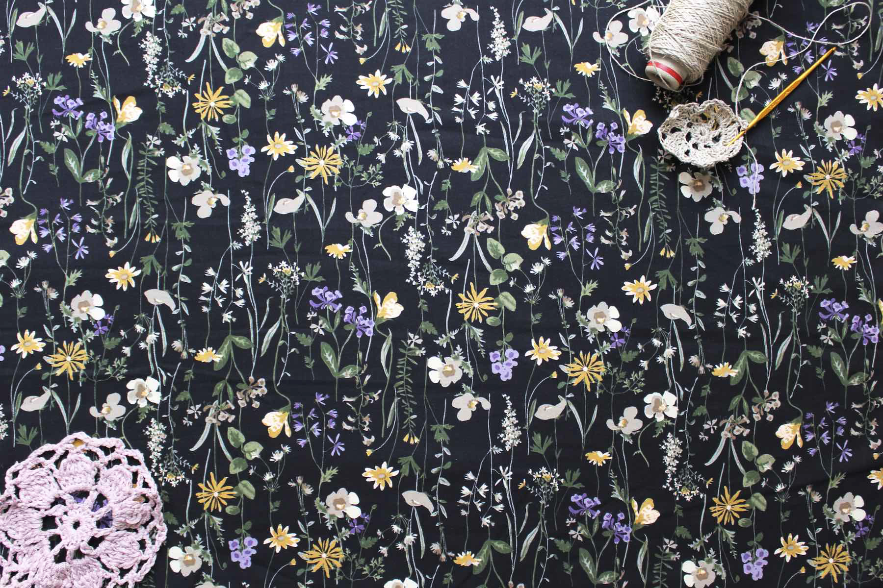 Jpコットン綾織フラワー<br />ブラック