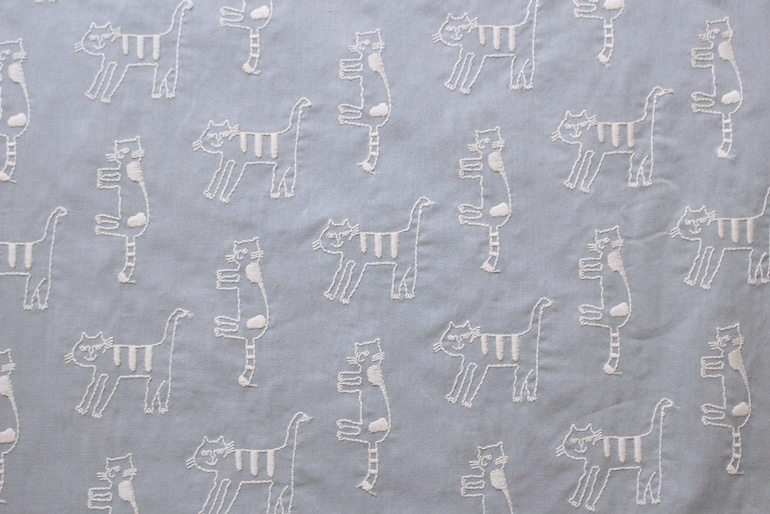 Jc６０ローン刺繍ネコ<br />グレ-  OW