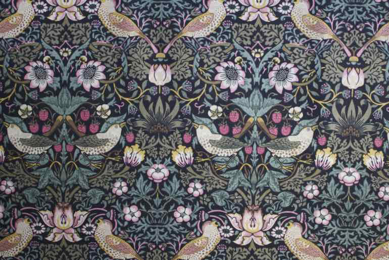 Ji いちごどろぼう　シーチングF　黒×ピンク<br />ピンク