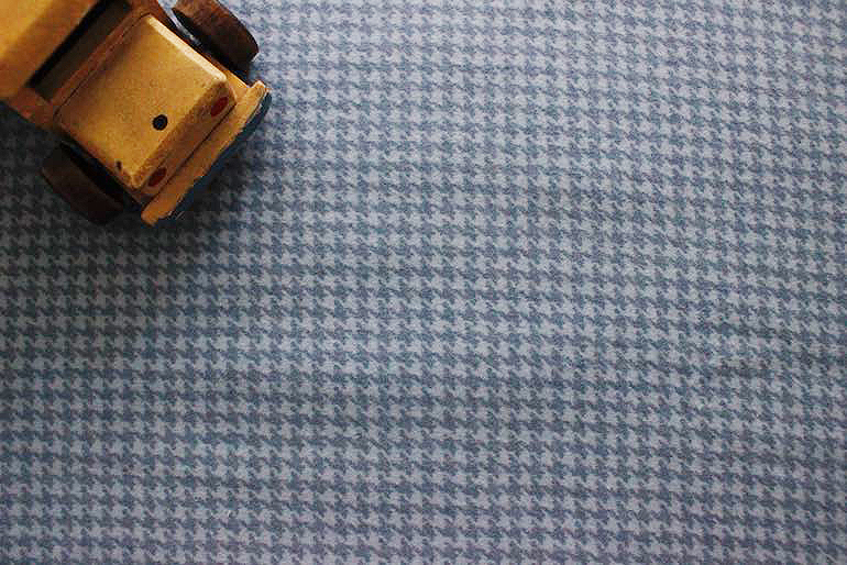 Jpi 青い湖のフランネル　ハウンドツース<br />レイクブル-