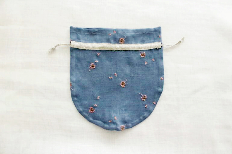 ポーチ巾着セット<br />舞う花　青+ピンク