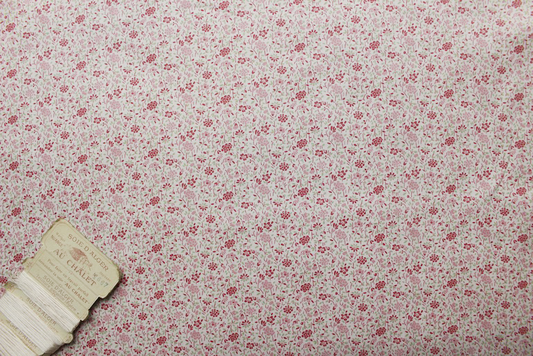 Ji フレンチジェネェラル 流れる花<br />ピンク