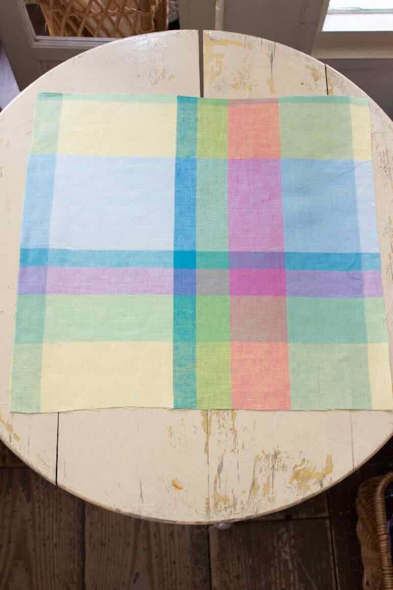 リネンラージチェック　カットクロス色多彩33cm×33cm<br />ピンク