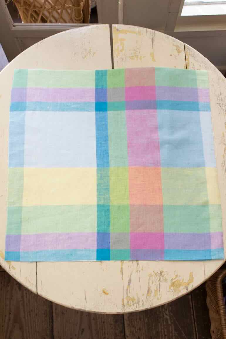 リネンラージチェック　カットクロス色多彩33cm×33cm<br />ピンク