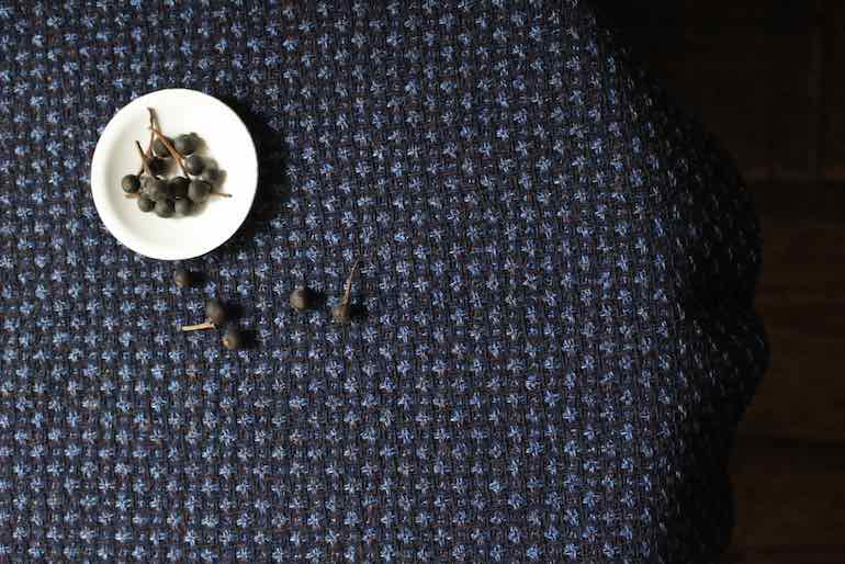 LINNETヘンプウールグリーシァンバ－ズアイ色多彩<br />ネイビ-×ブル-