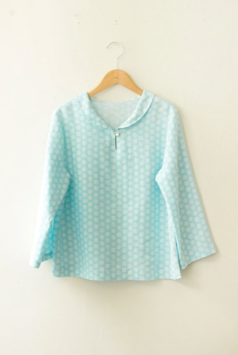 PD　No8へちま衿ブラウス<br />ロ-ズドットサックスブル-
