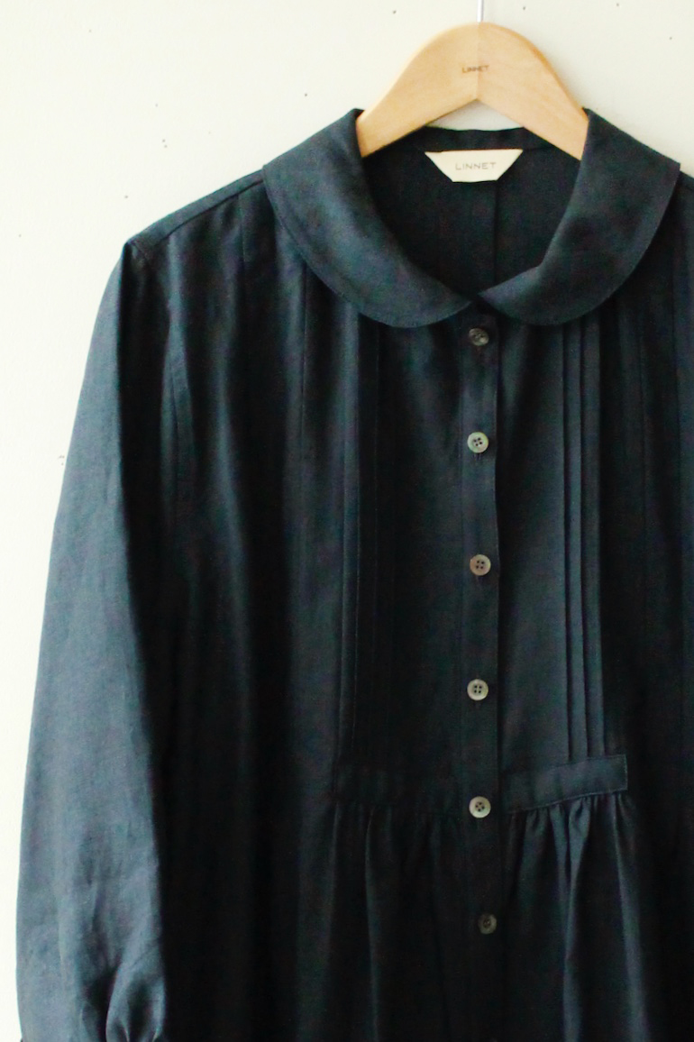 SG No.113ピンタックブラウスチュニック丈79.5cm<br />クラシックネイビ-