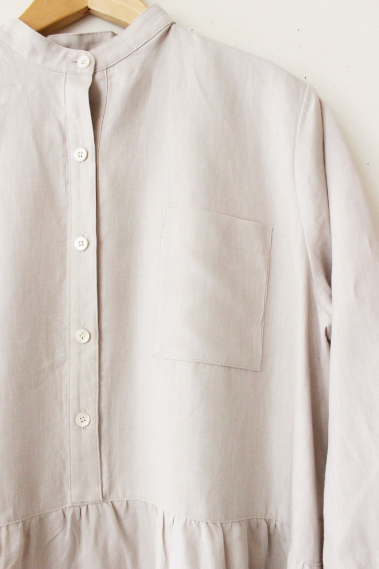 PDNo.118 スタンドカラーのドレス　七分袖<br />クラシックシルバ-グレ-