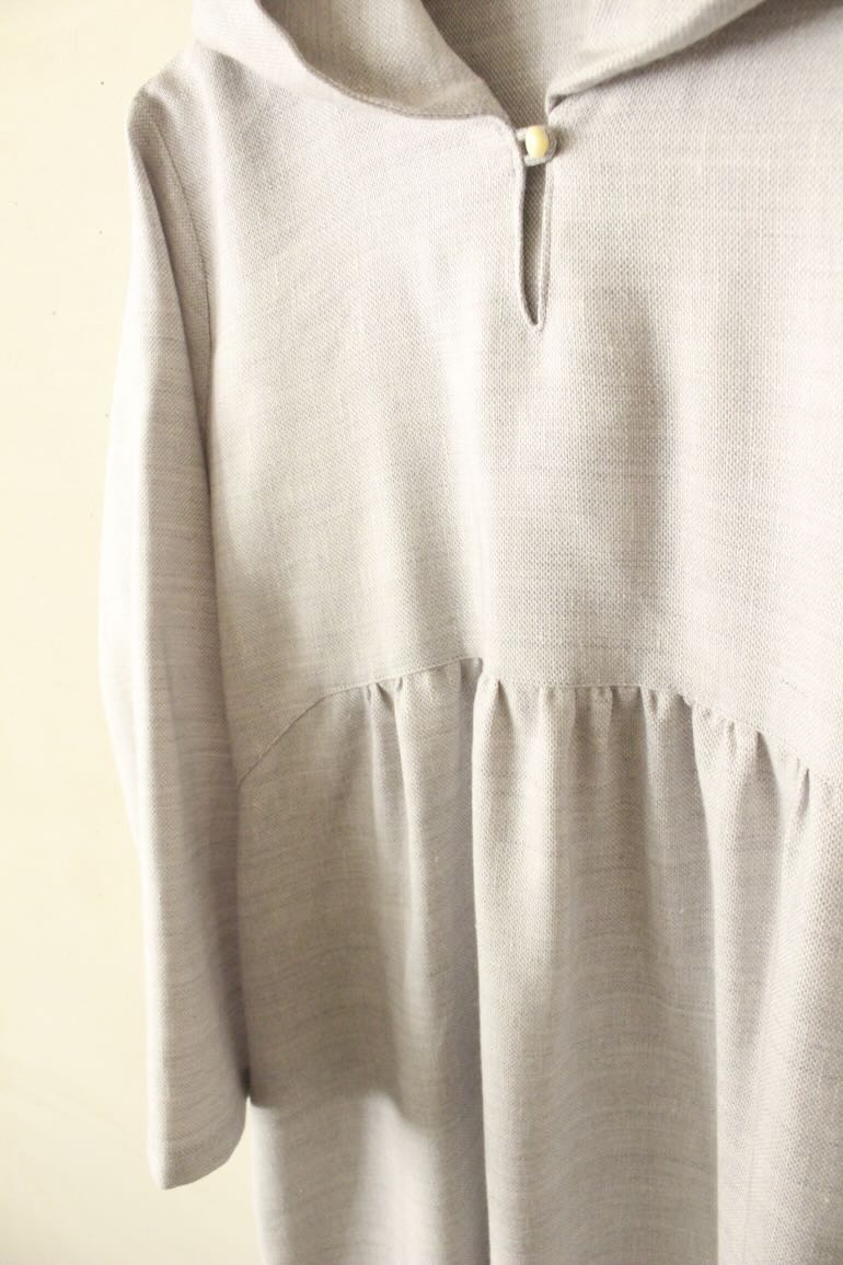 PDNo.120 フード付きワンピース　リネンウール<br />OXシルバ-グレ-