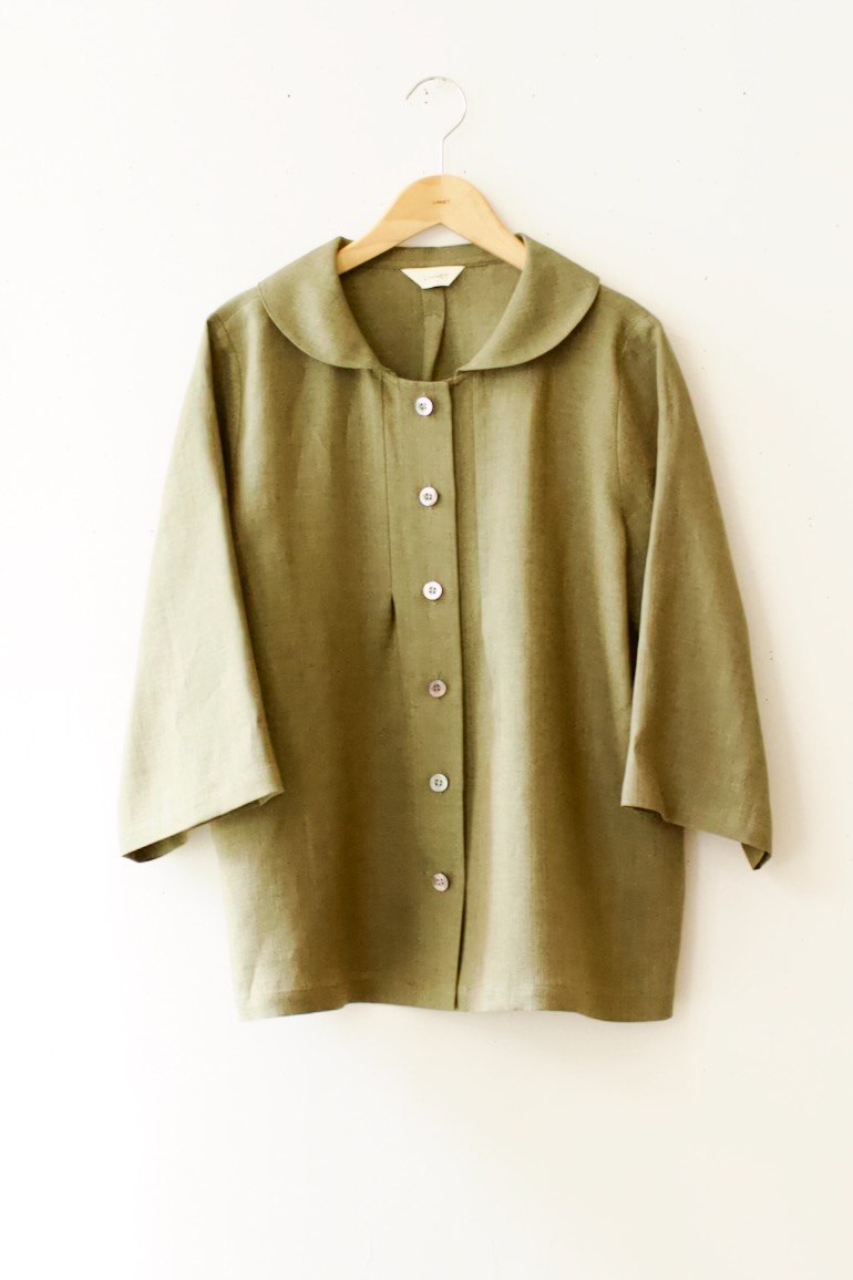 PDNo.126大きめヘチマ衿ブラウス　<br />シャンブレイアンティ-クグリ-ン