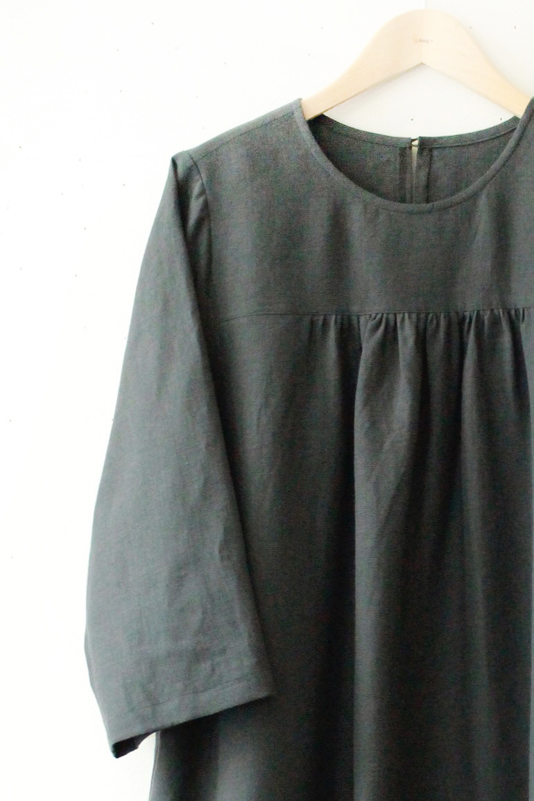 PDNo.132ヨークつきギャザードレスワンピース<br />　クラシック墨黒