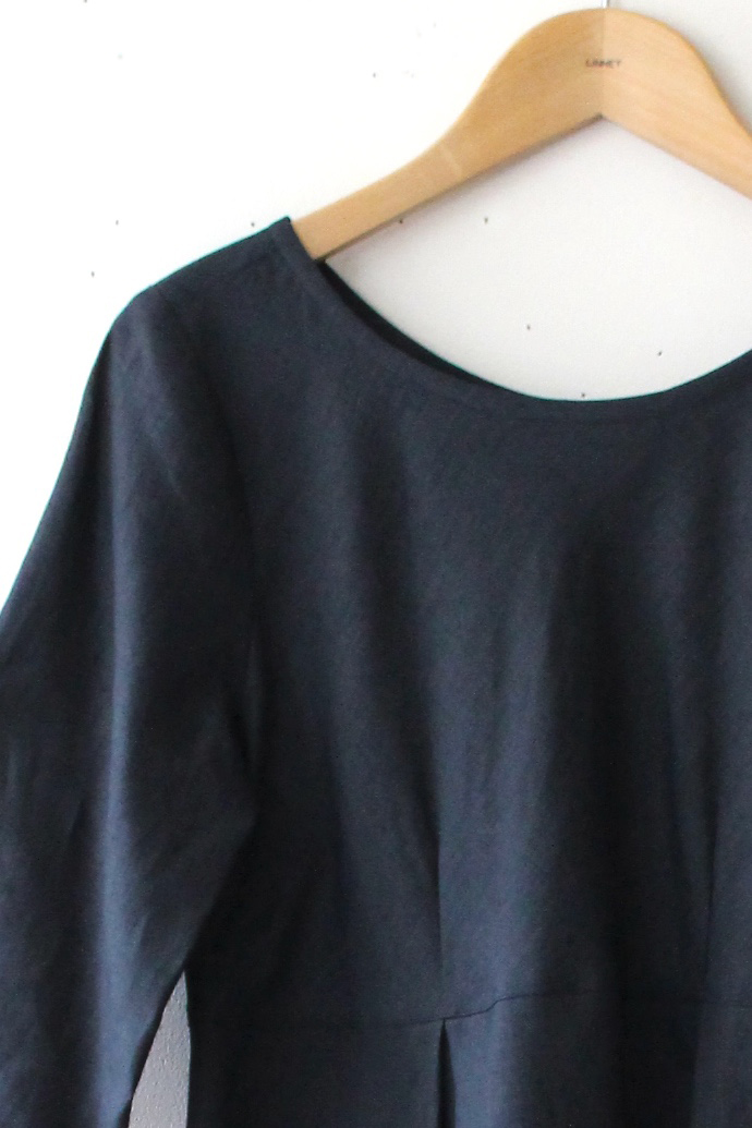 PD_No.34ボックスプリーツワンピース　七分袖<br />クラシックブラック