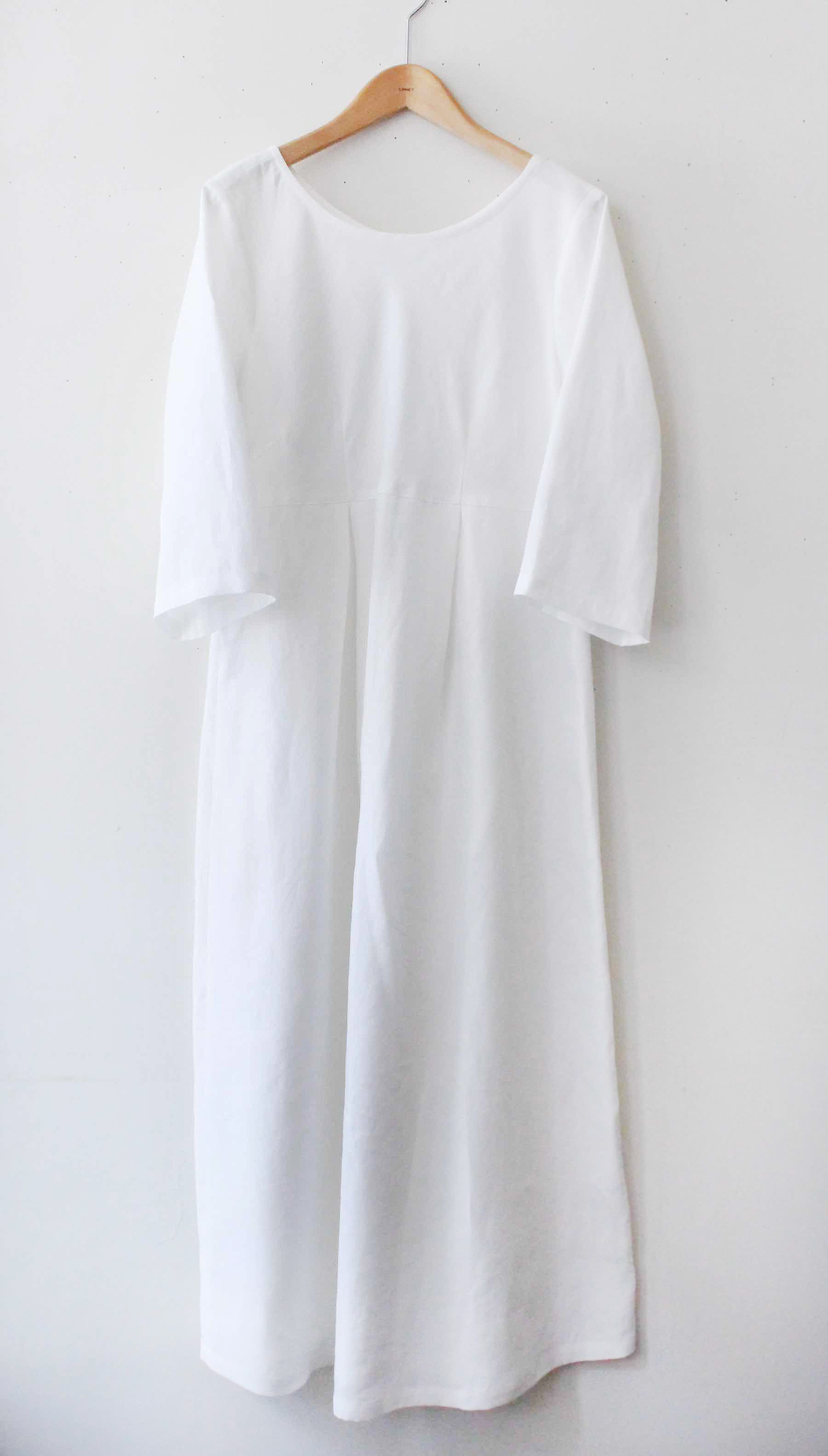 PD_No.34ボックスプリーツワンピース<br />クラシックスノ-ホワイト