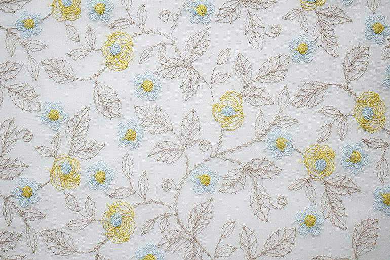 PD No.40丸衿ブラウス 七分袖パフスリーブ<br />綿ロ-ン刺繍美貌の花オフ白