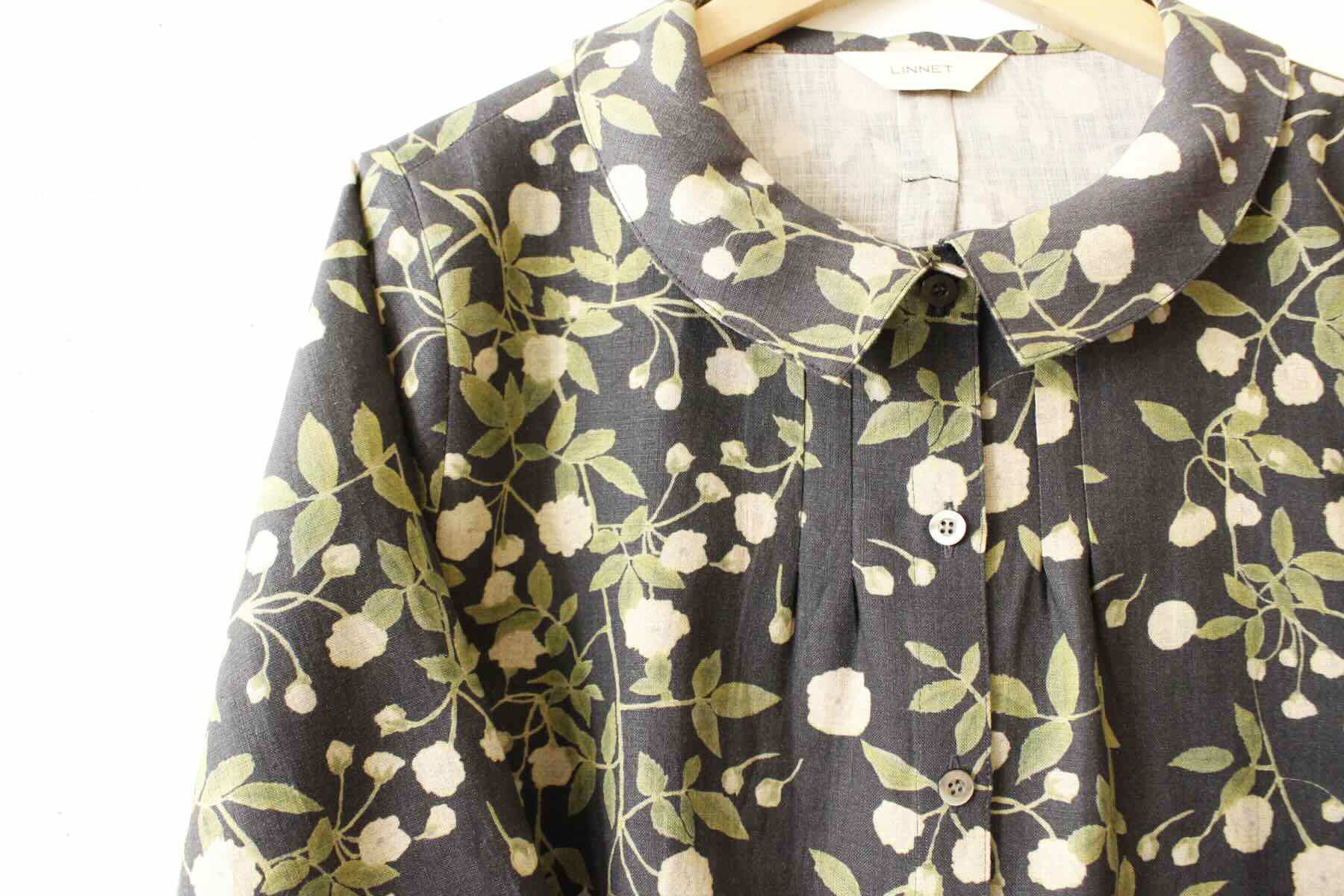 PDNo.94　小さなタックブラウス ７分袖　　<br />LPモッコウバラブラック