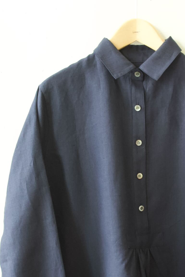 PD No.98シャツカラーブラウス　長袖<br />クラシックネイビ-ブル-