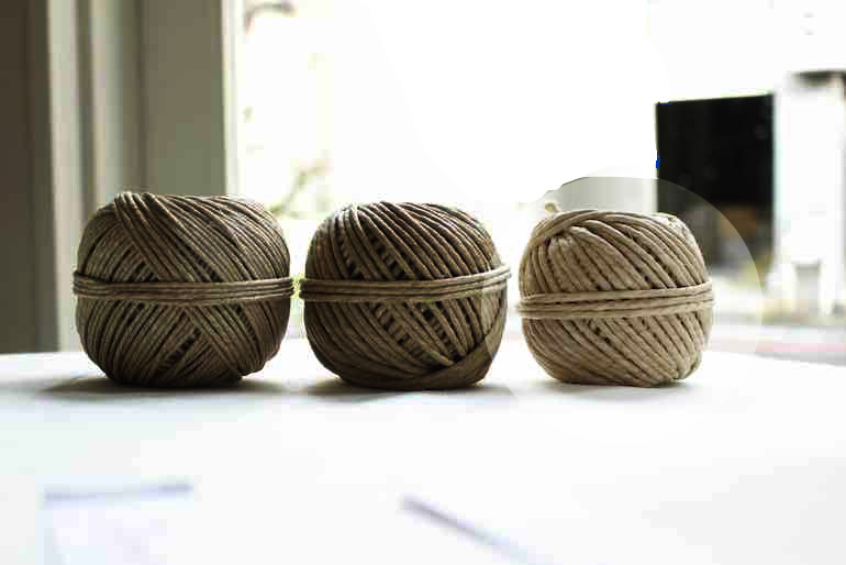 EG-03ワックス加工リネン糸　生成<br />FLAX