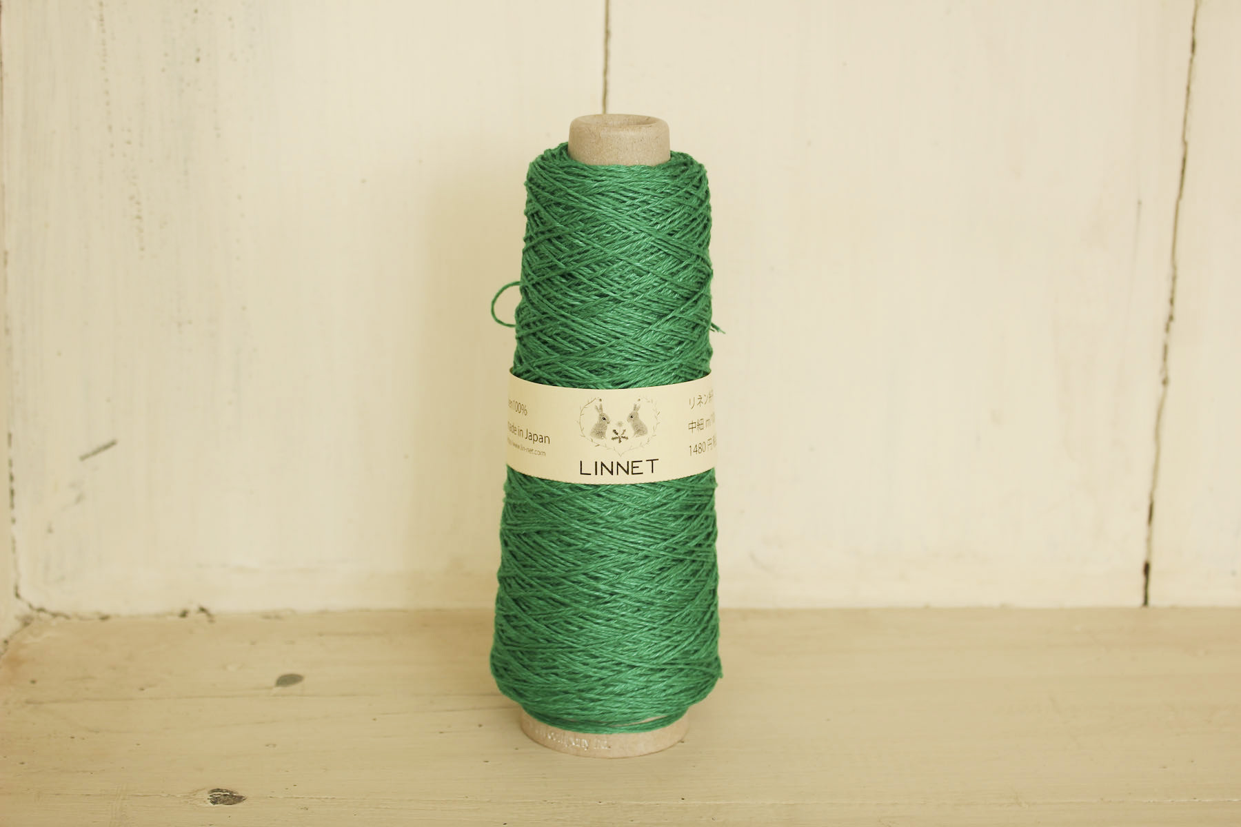 リネン糸　中細　約250m/100g<br />緑