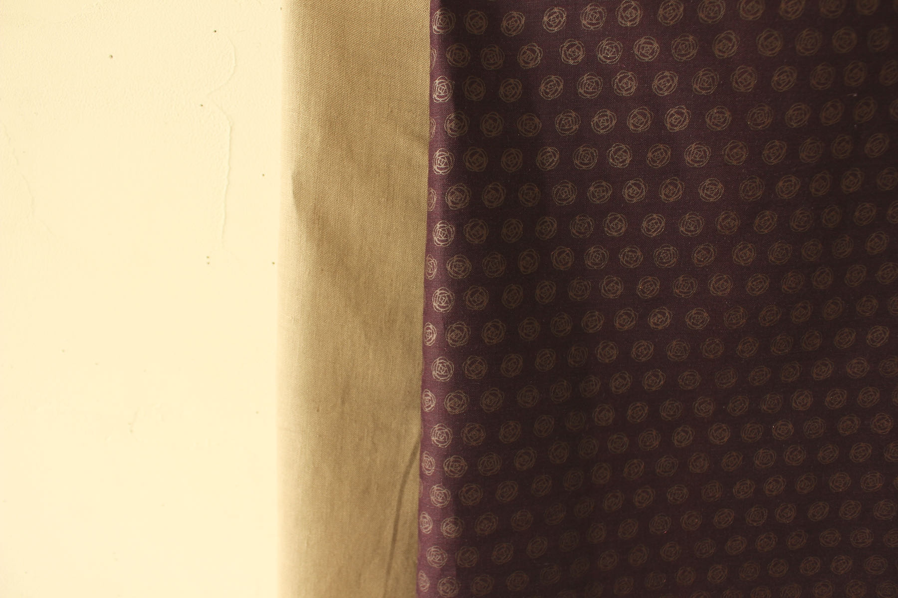 LINNET リネンプリント ローズドット<br />マルベリ-×焦茶