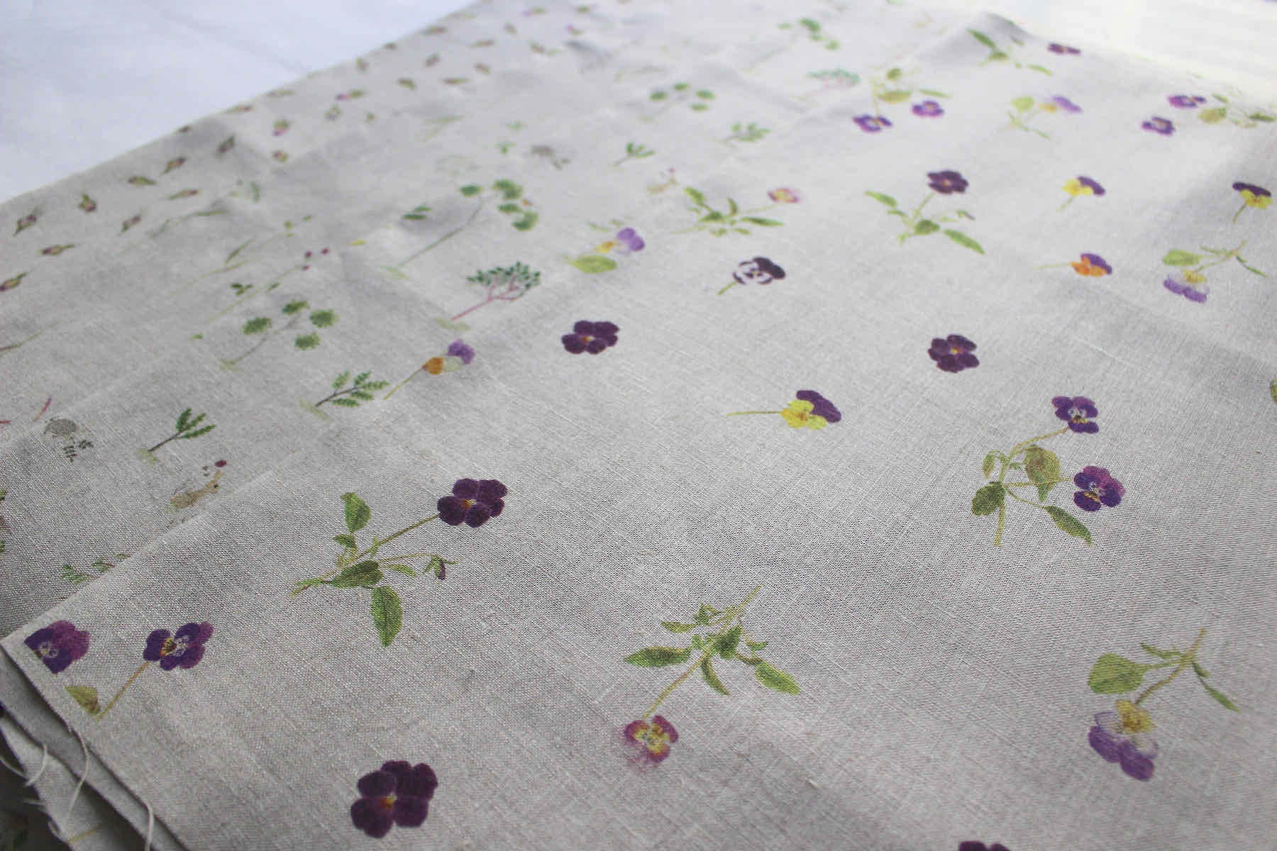 LINNET リネンプリント　ヴィオラ<br />Flax