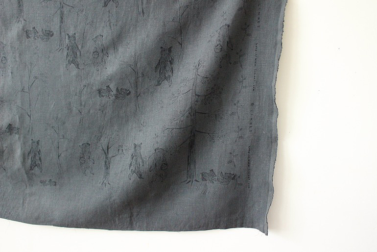 LINNET リネンプリント カムチャツカの森2<br />墨黒×黒