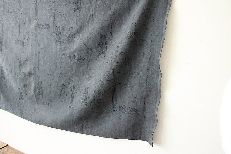 LINNET リネンプリント カムチャツカの森2<br />墨黒×黒