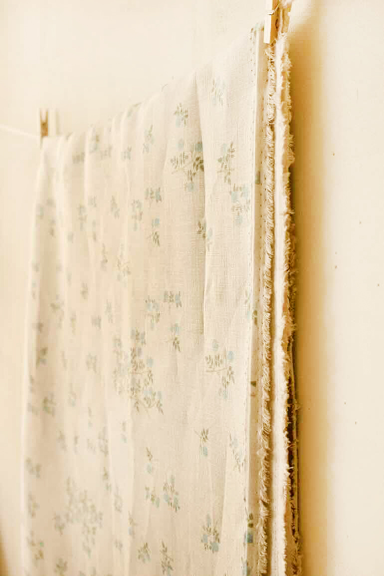 LINNET リネンプリント　青い薔薇<br />Flax