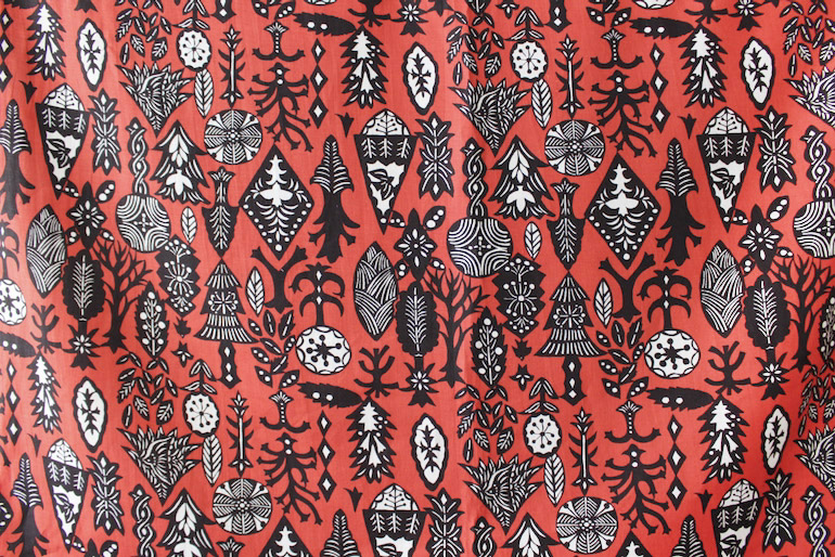 LINNET リネンプリント 森の光<br />赤