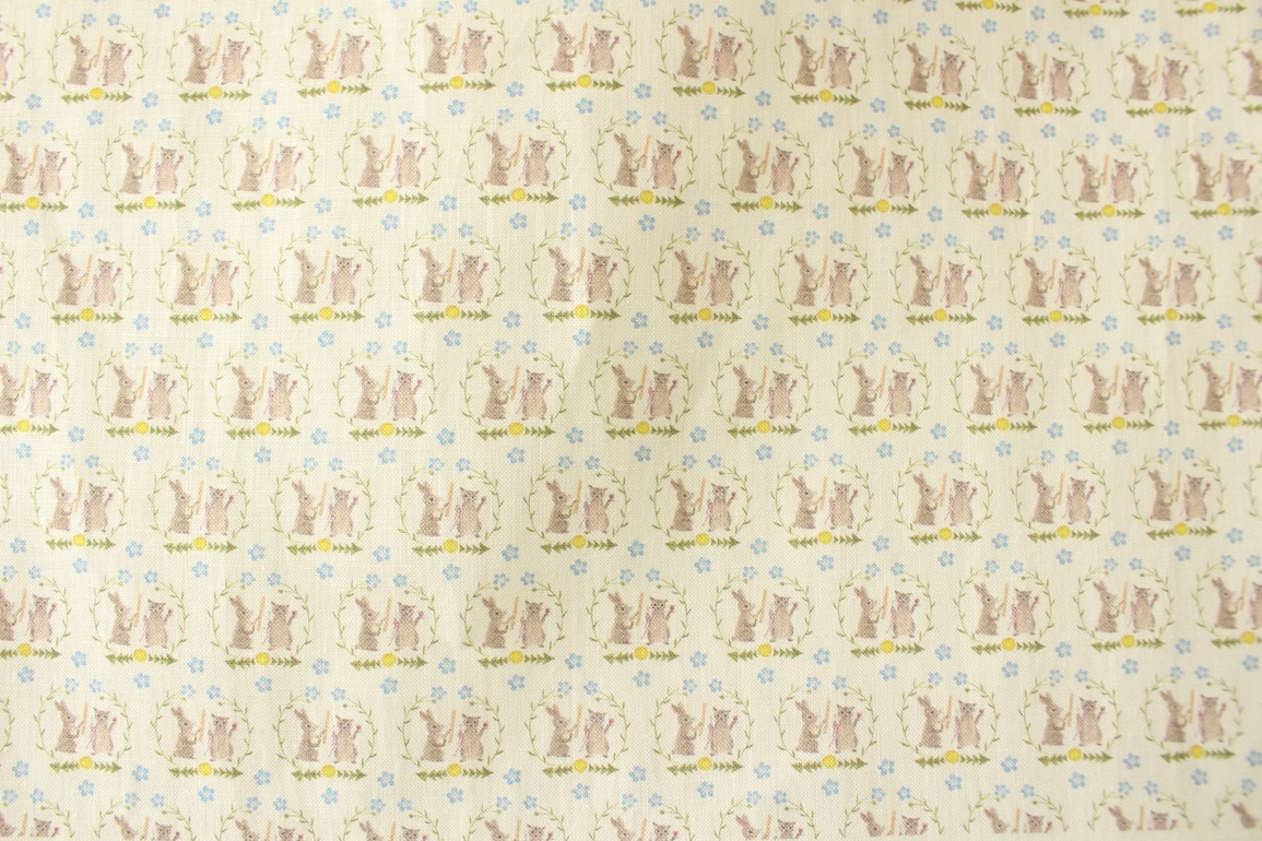 LINNET リネンプリント　うさぎ猫エンブレム<br />白