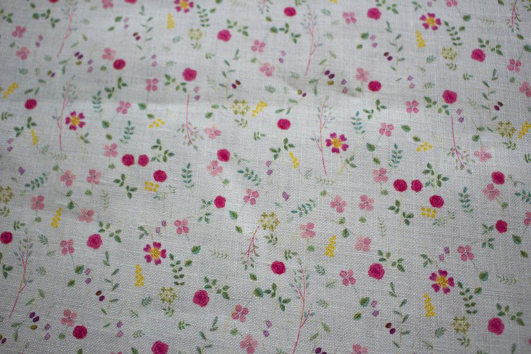 LINNET リネンプリント　コテージガーデン<br />サックスブルー