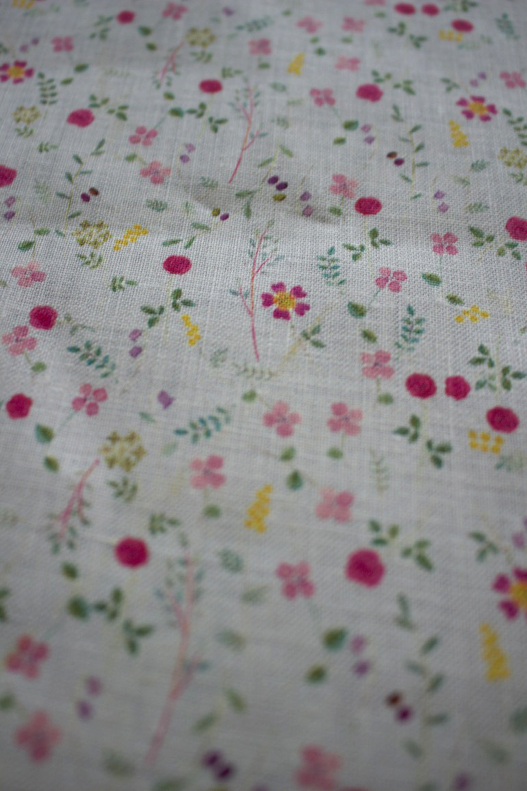 LINNET リネンプリント コテージガーデン<br />サックスブル-