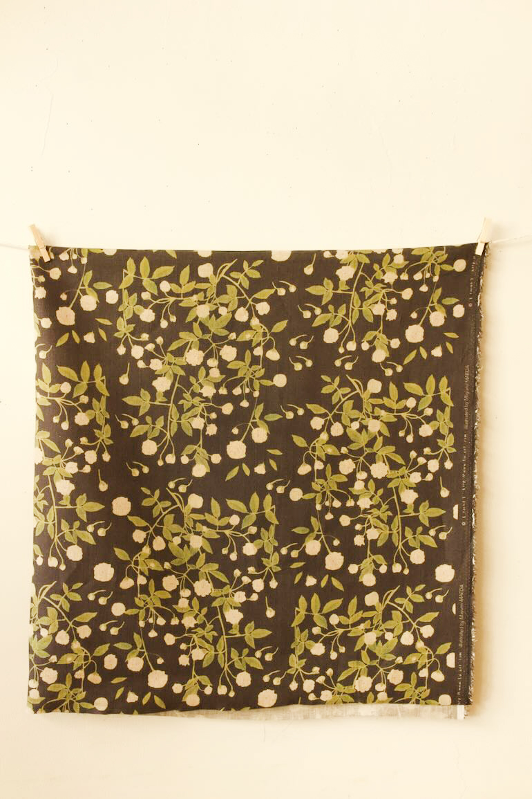 LINNET　リネンプリント　モッコウバラ<br />FLAX 黒