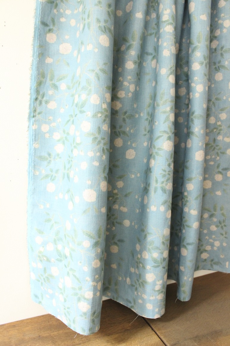 LINNET　リネンプリント　モッコウバラ<br />FLAX あお