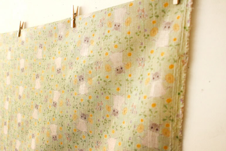 LINNET　リネンプリント　 シンバルと猫<br />Flaxグラスグリ-ン