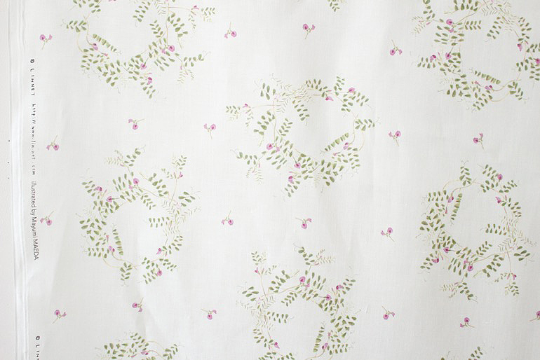 LINNET リネンプリント　カラスノエンドウ<br />オフ白