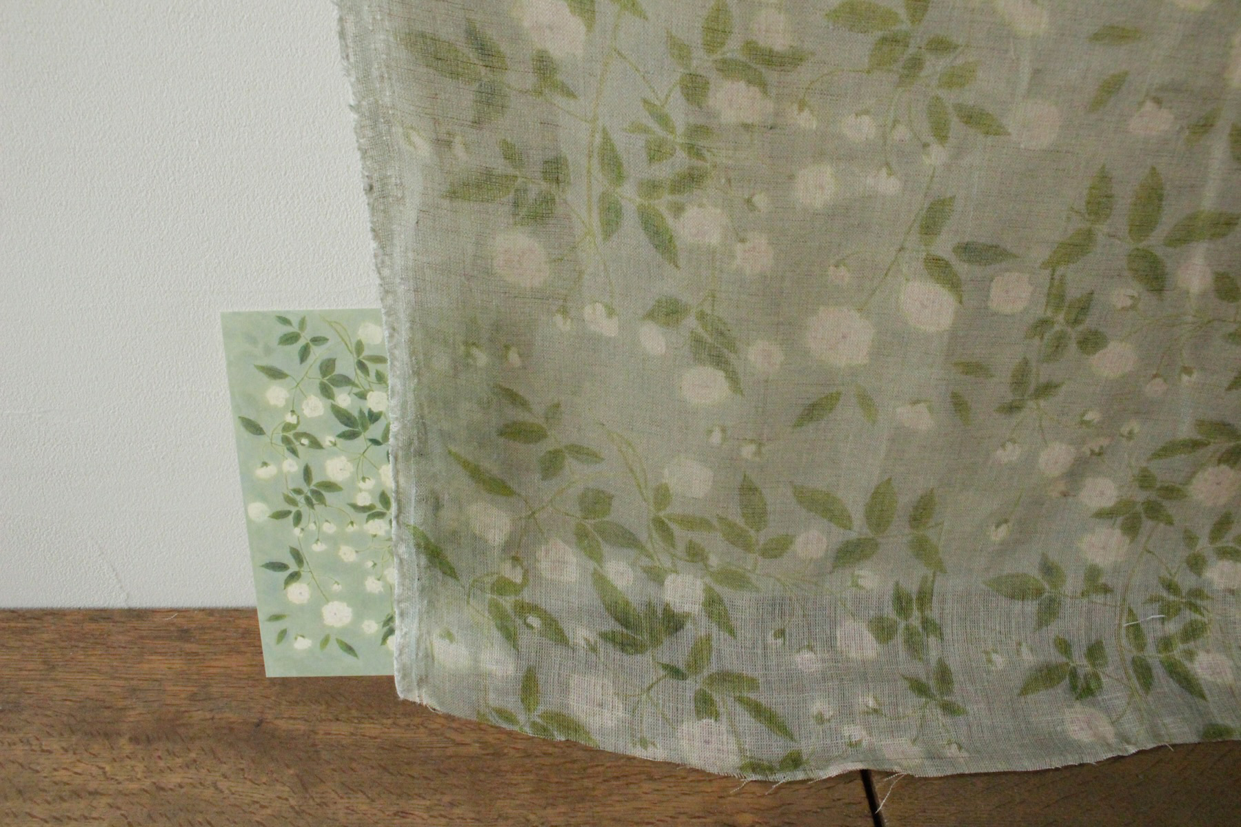 LINNET リネンガーゼプリント　<br />モッコウバラ　グラスグリ-ン