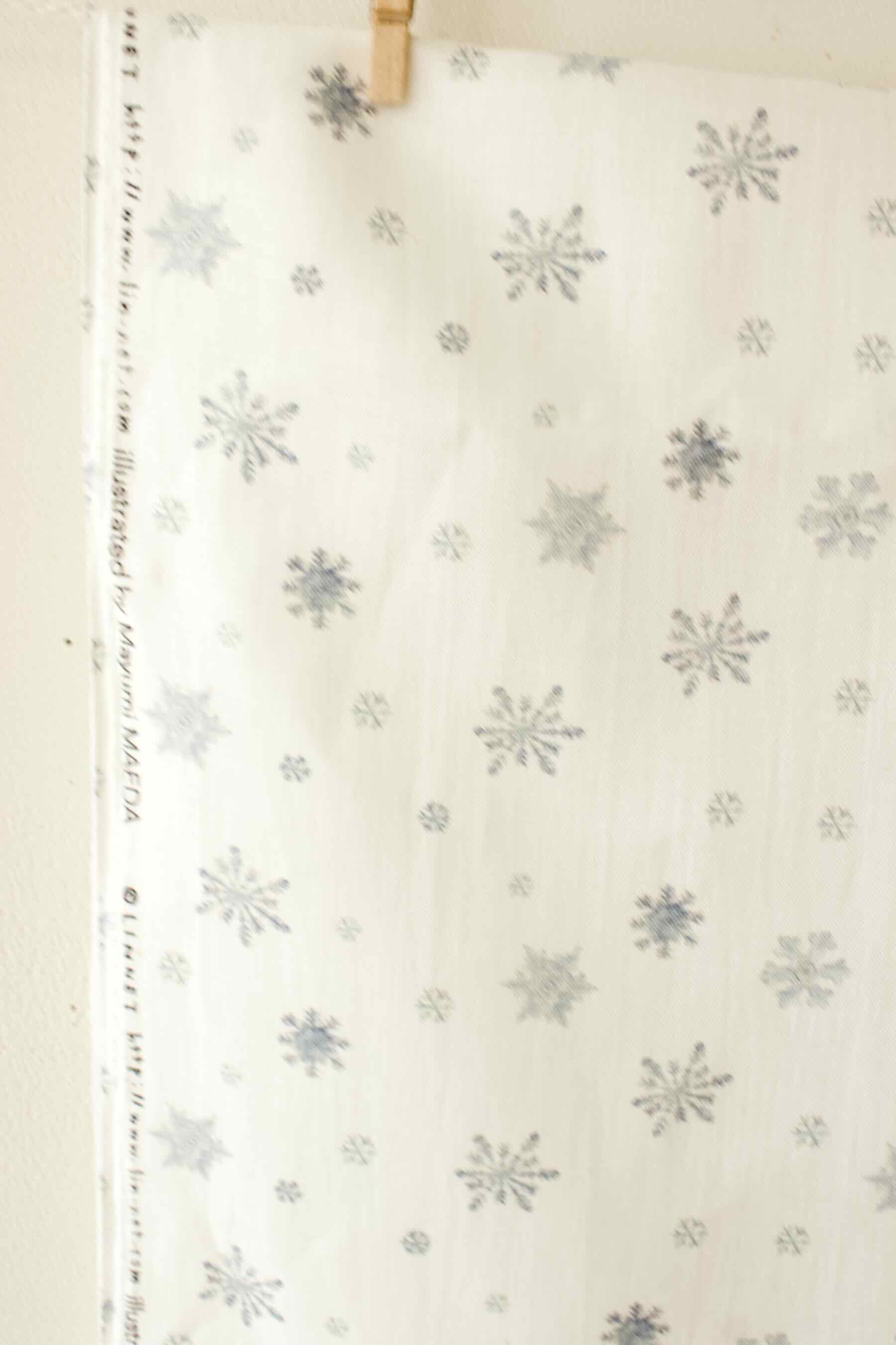 LINNET リネンプリント　スノーフレーク<br />Ow