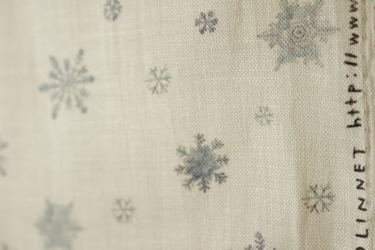LINNET リネンプリント　スノーフレーク<br />Ow